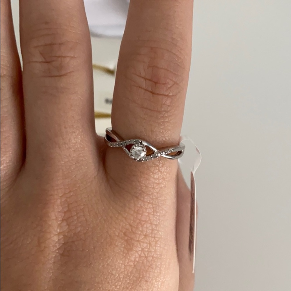 Diamond ring